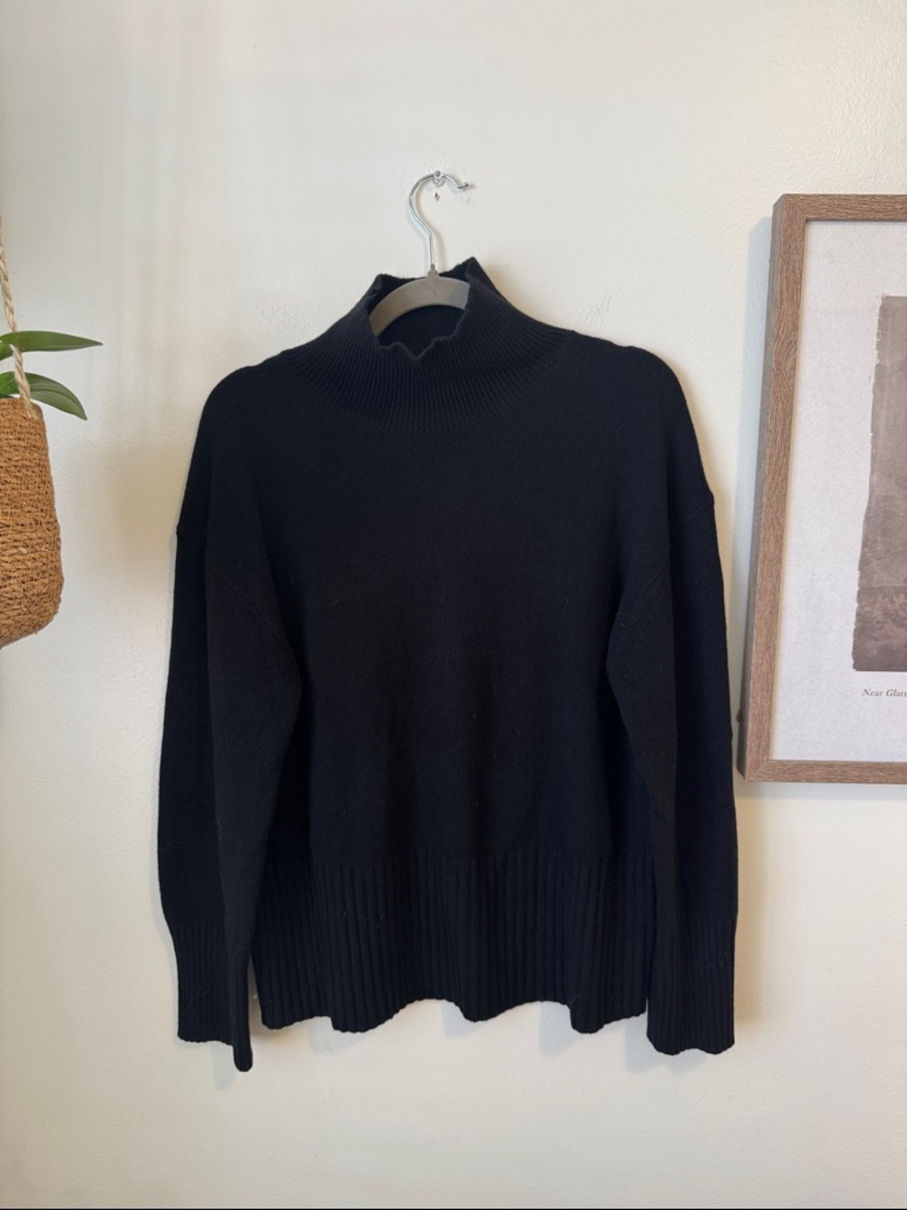 Everlane The Boxy Turtleneck in Recycle Cashmere, Black, Sz S
